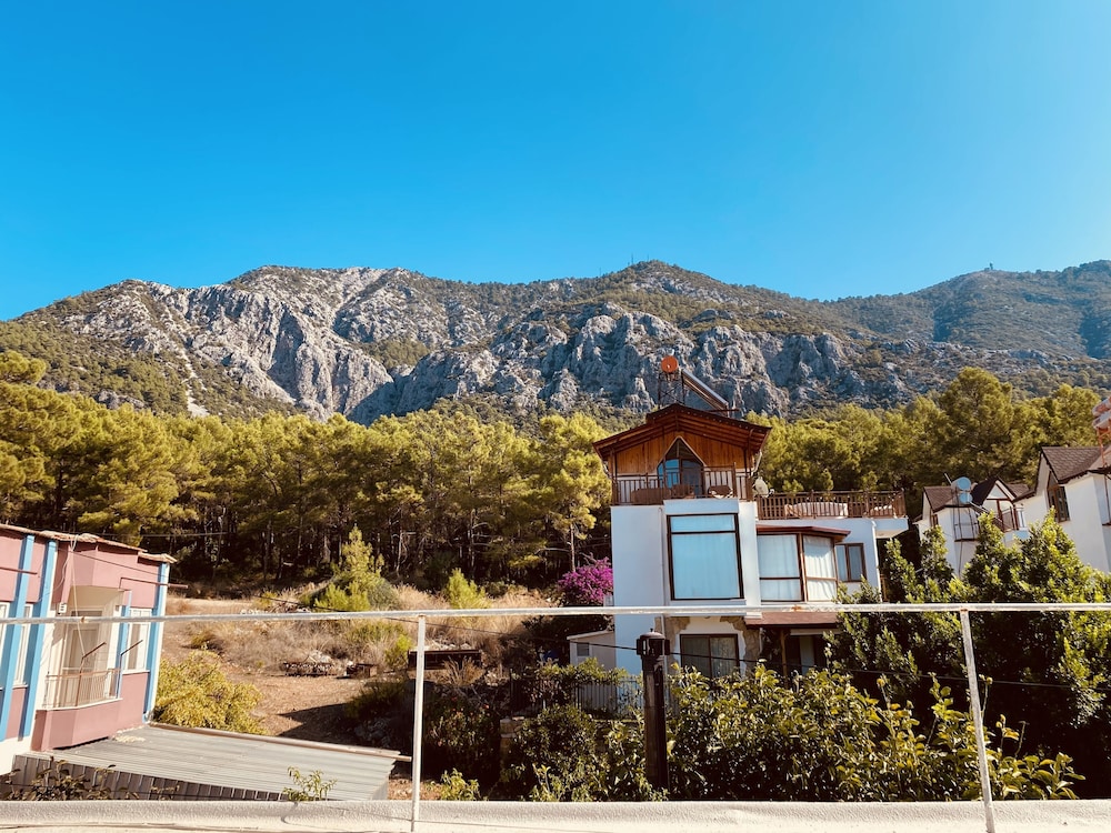 Gelidonya Pansiyon (98km Away From Antalya)