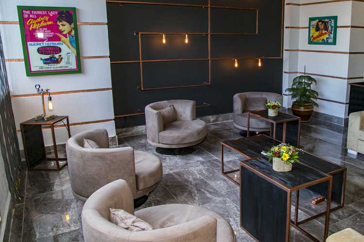 Mayi Hotel (Also Known As Qua Hotel) (20Km Away From Istanbul Center)