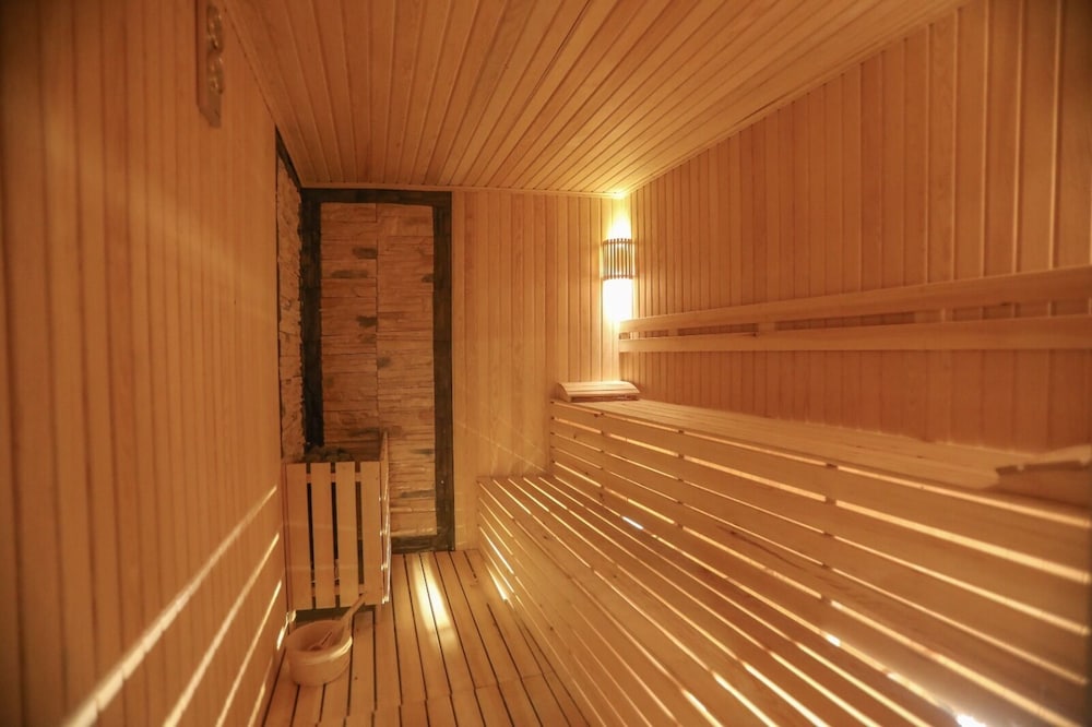 Class Suit Hotel (25km Away From Istanbul)