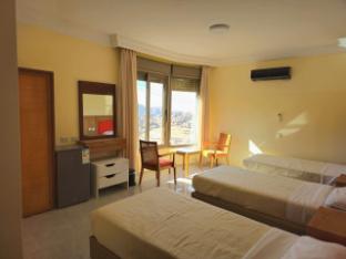 Summit Hotel