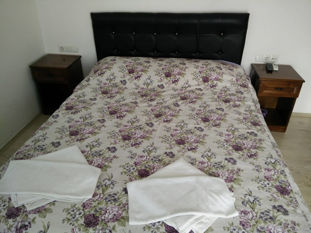 Uygar Hotel