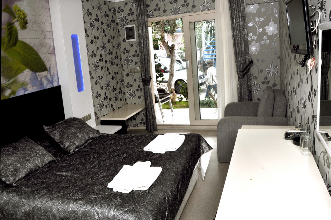 Delfi Hotel And Spa