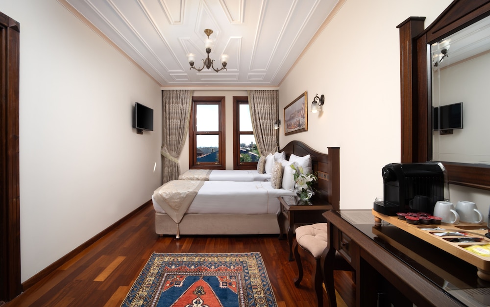 Bender Hotel