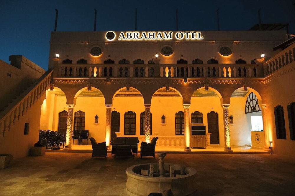 Abraham Hotel