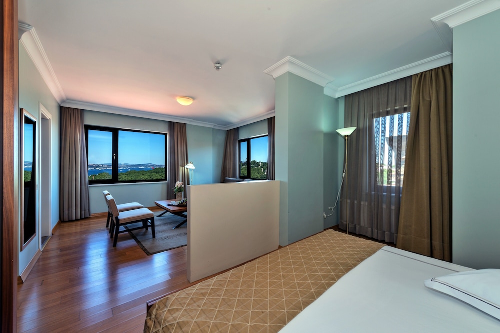 Agora Life Hotel