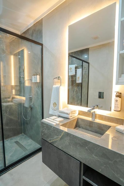 Aumary Hotel & Residences