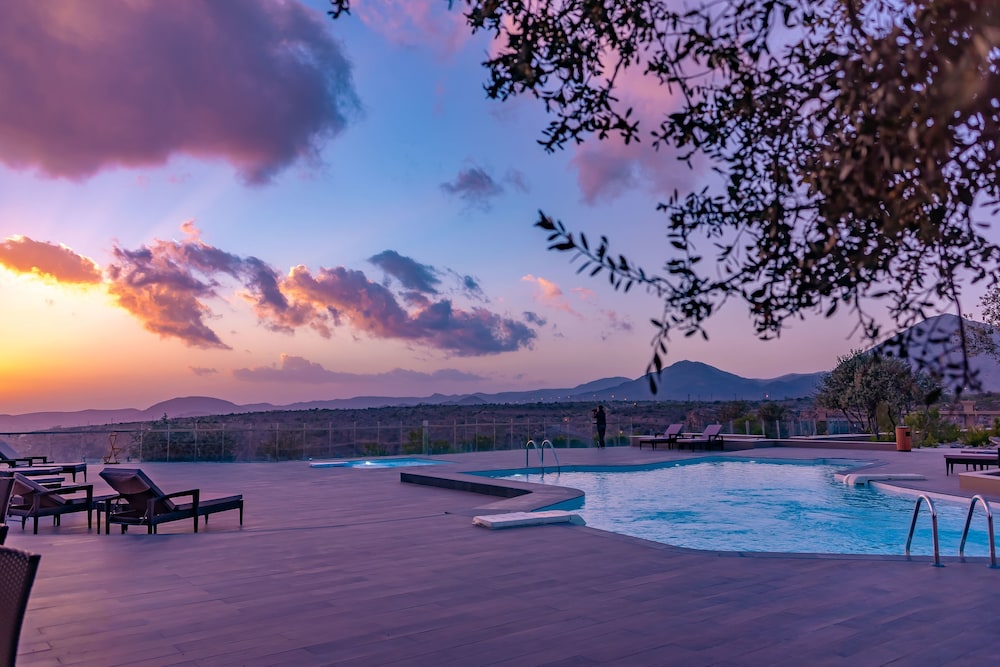 Sahab Resort And Spa