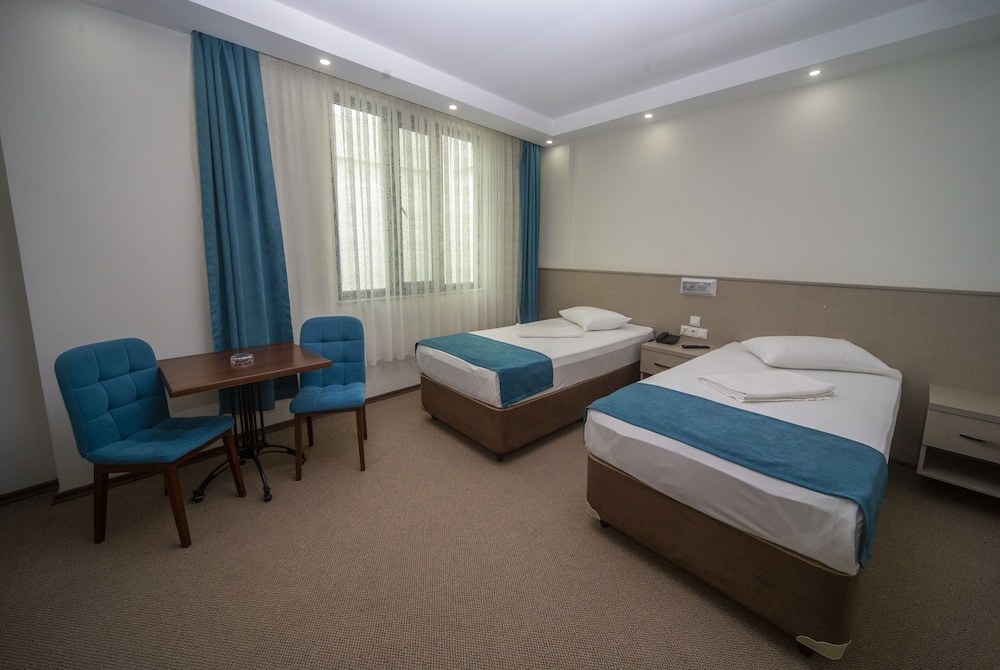 Vira 10 Hotel (also Known As Asepsus Hotel)