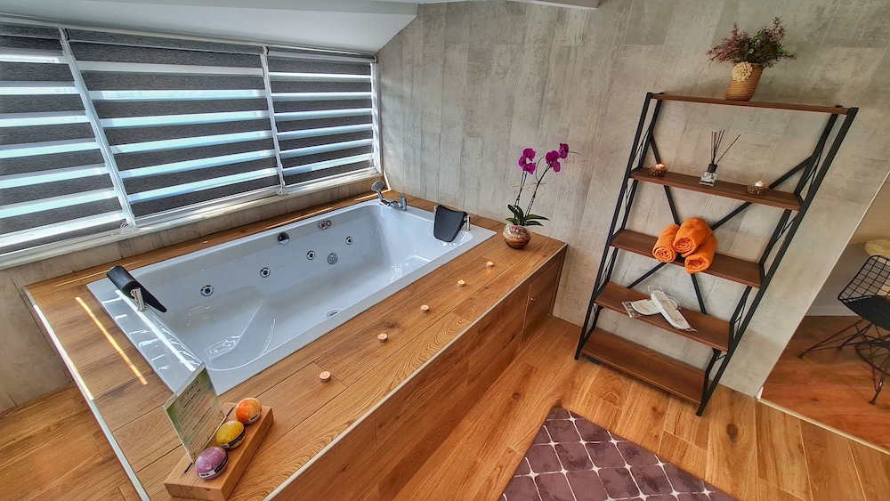 Letstay Sweet Home Yellow (no Front Desk)