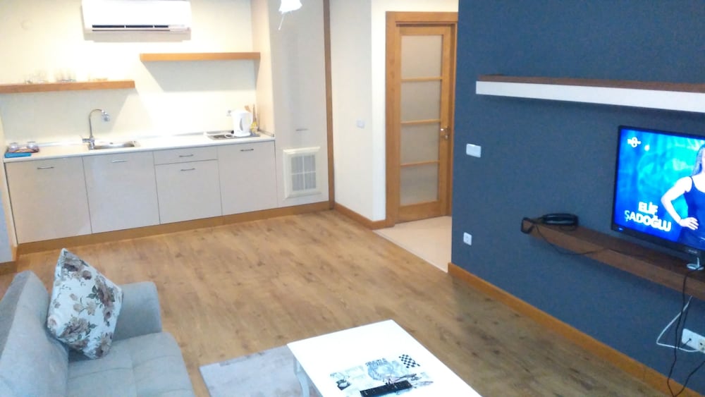 Fly Suites (42Km Away From Istanbul)