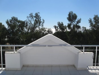 Isinda Hotel