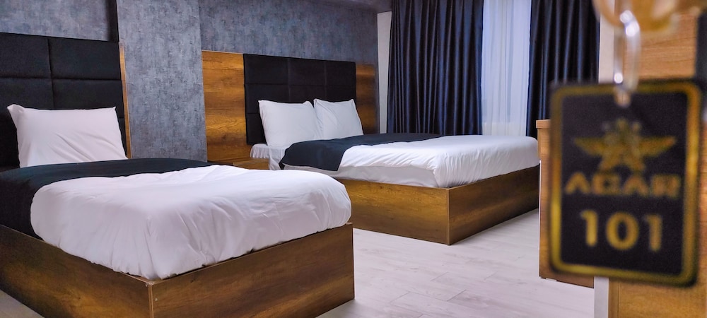 Acar Airport Plus Hotel (39 Km Away From Istanbul)