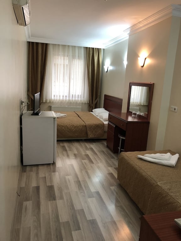 Emos Hotel