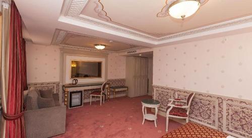 Meserret Palace Hotel