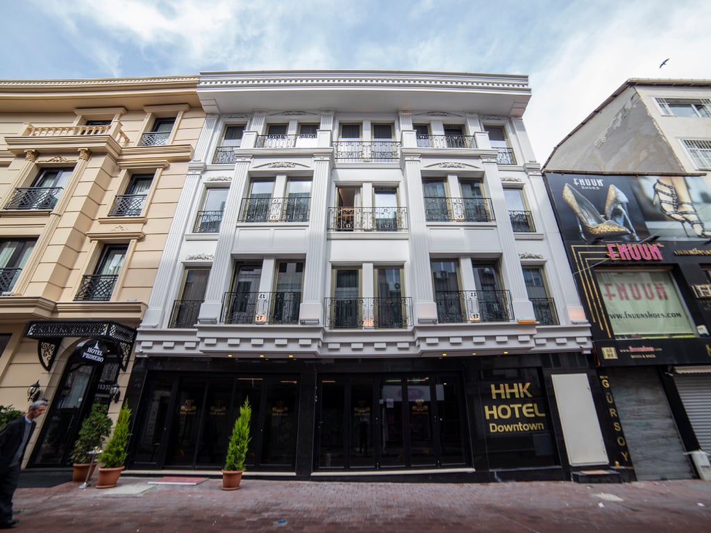 HHK Downtown Hotel