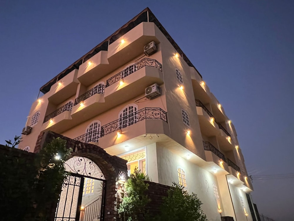 Royal Mountain Hotel