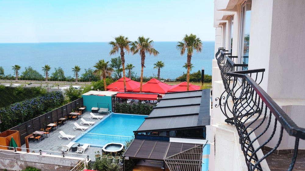 Upon Hotel