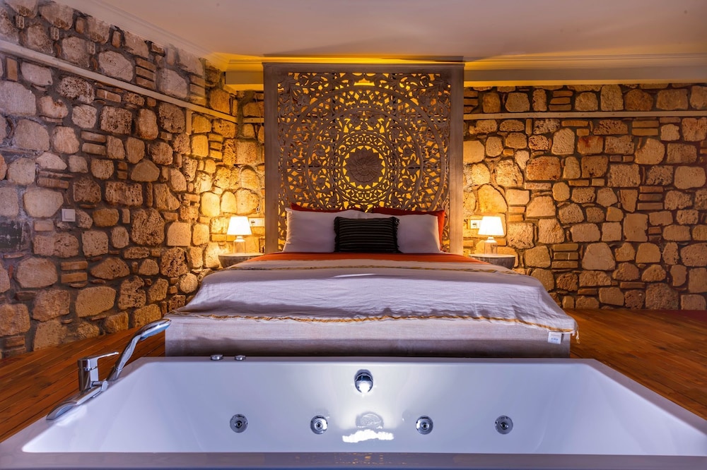 Noas Boutique Hotel