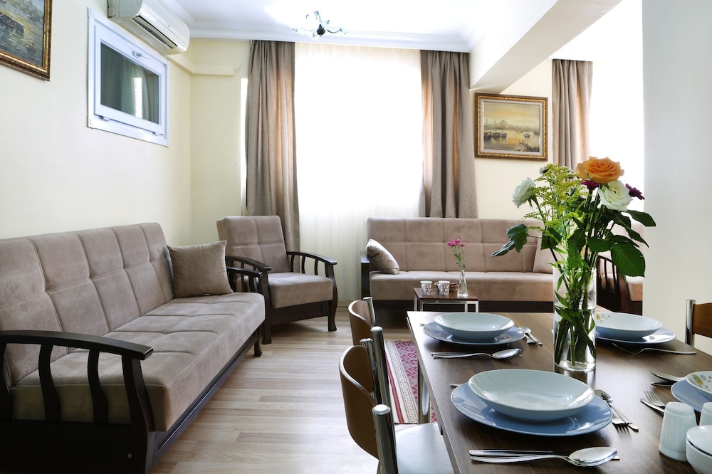 Ekim Apartment (No Front Desk Need To Contact Property 7 Days In Advance)