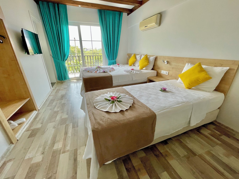 Gunes Boutique Hotel (Also Known As Gunes Hotel And Apartments)