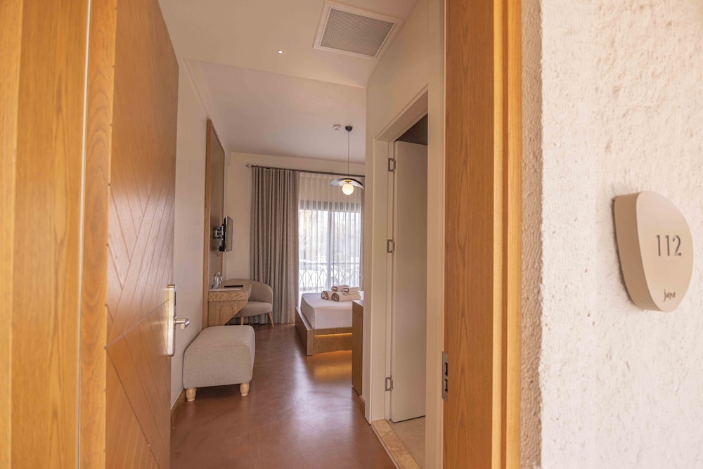 June Hotel Alacati (plus 15 Adult Hotel)(42km Away From Cesme)