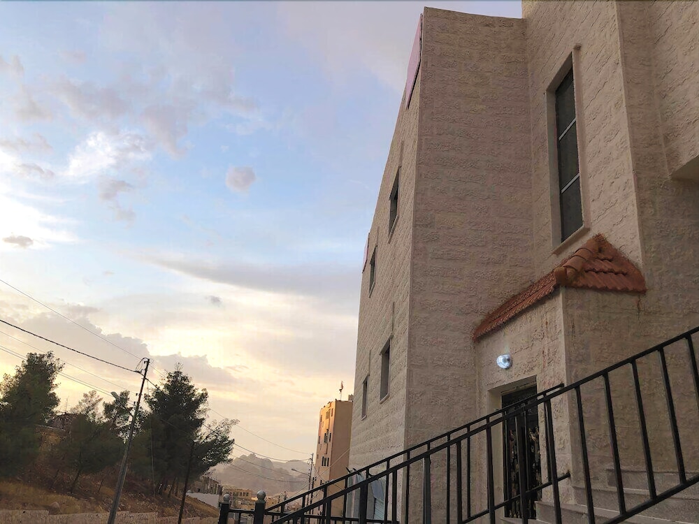 Rakan Apartment