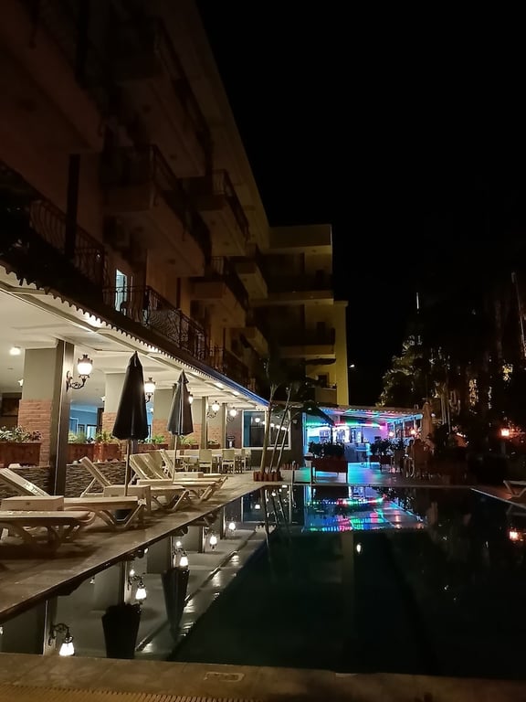 Santana Hotel (27 Km Away From Antalya)