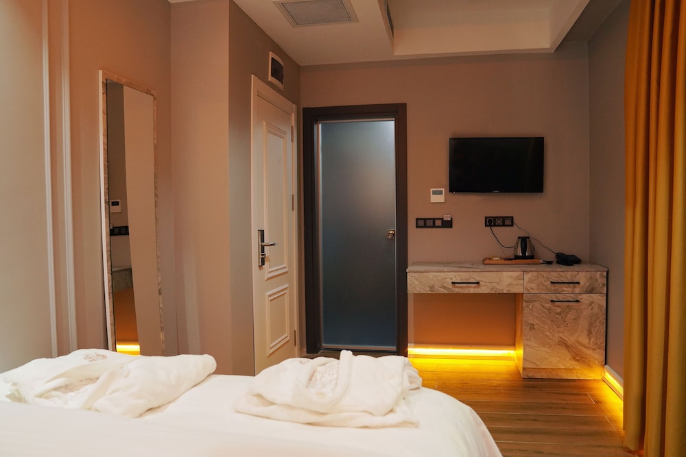 Greenwich Istanbul Hotel (32km Away From Istanbul)