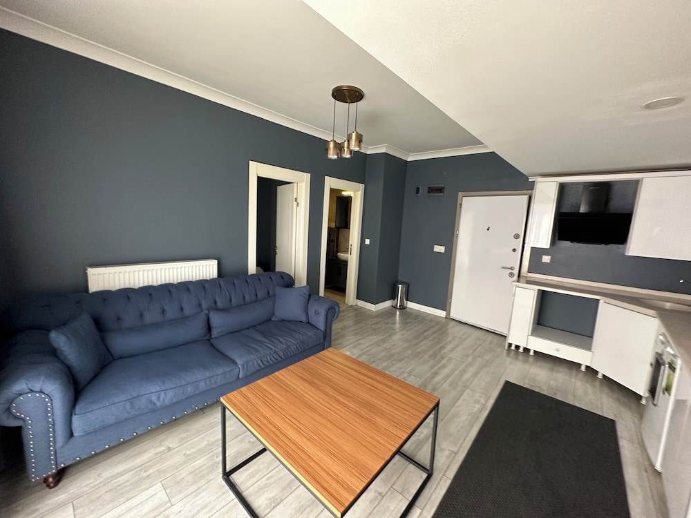 Centrum Residence(No Front Desk Please Contact The Property 5 Days In Advance)
