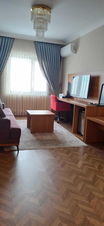 Ak Life Hotel And Suit