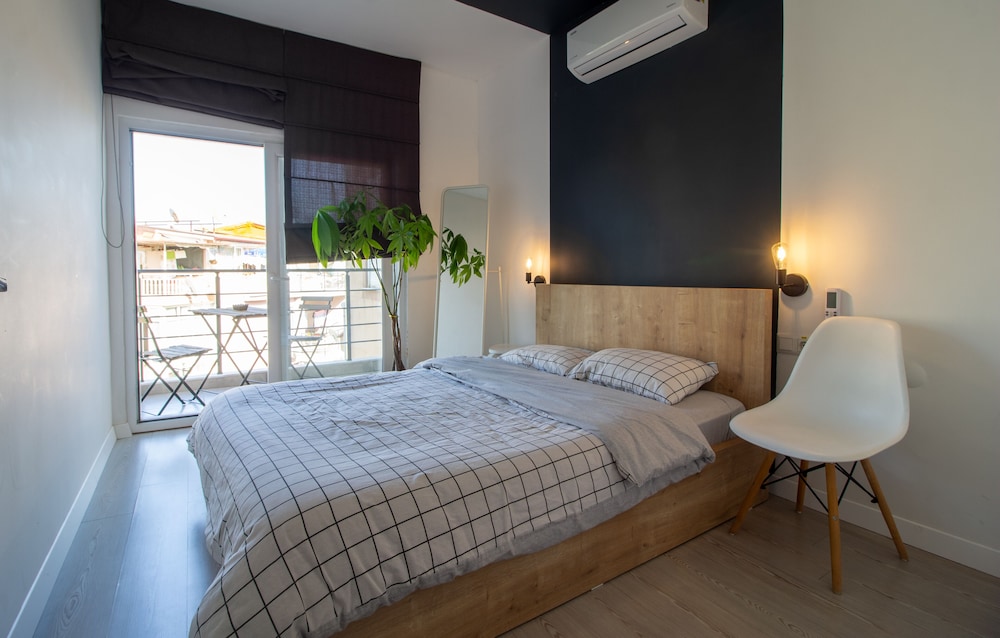 Alex Suites Lara