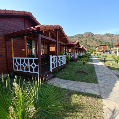 Villa Efsane Hotel(84Km Away From Antalya)