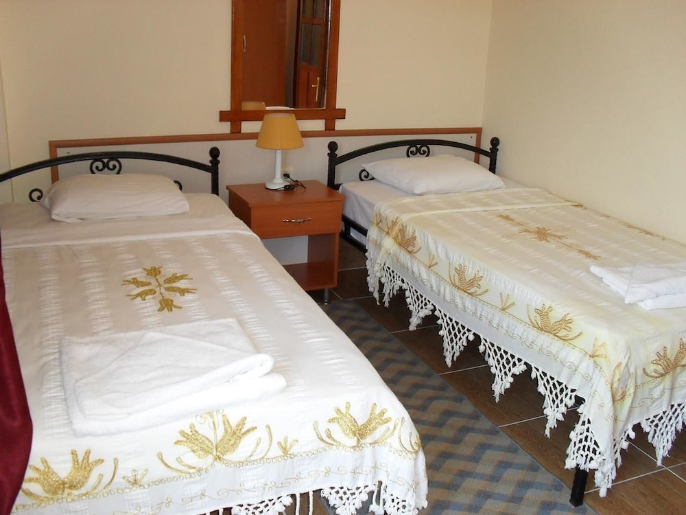 Villa Ozalp Apartments(83 Kmaway From Marmaris)