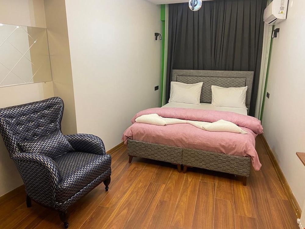 Renk Otel Karşyaka