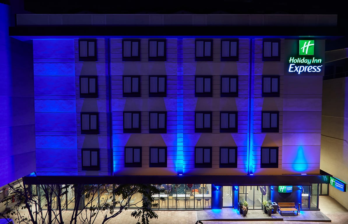 Holiday Inn Express Istanbul  Atakoy Metro