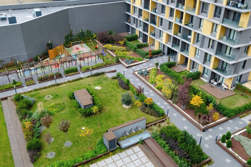 Lux Residence In High Floor(28km Away From Istanbul)