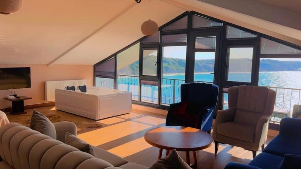 Marina Fener Hotel And Suite (58km Away From Istanbul)