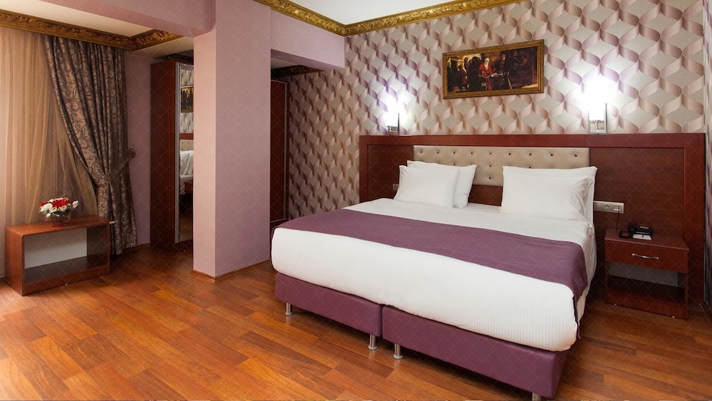 Alrazi Hotel Florya (also Known As Alrazi Hotel)