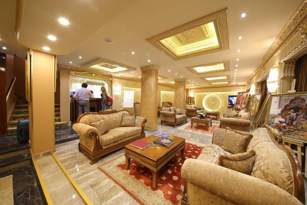 Best Town Palace Hotel