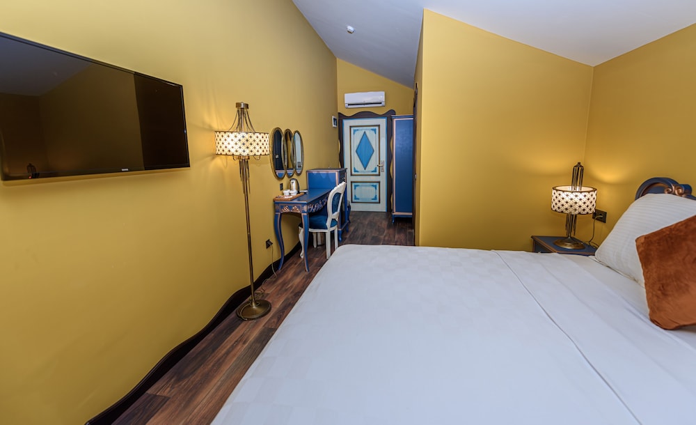 Tok Epİk Hotel