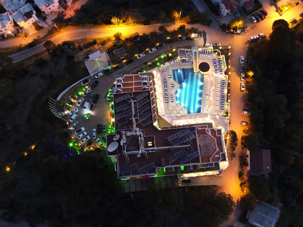 Roseira Beach Resort (43 Km Away From Bodrum)