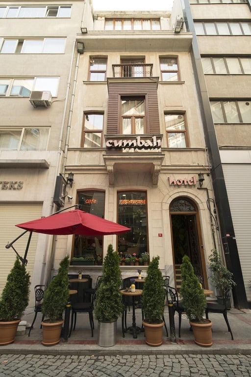 Cumbali Luxury Boutique Hotel