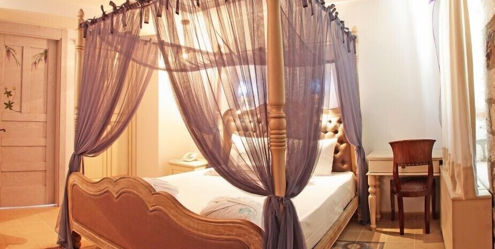 Igdeli Han Hotel