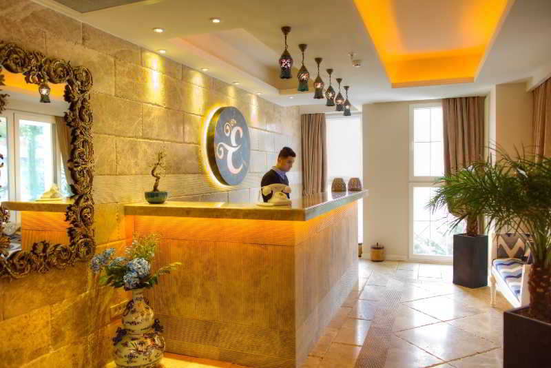 Elegance Asia Hotel