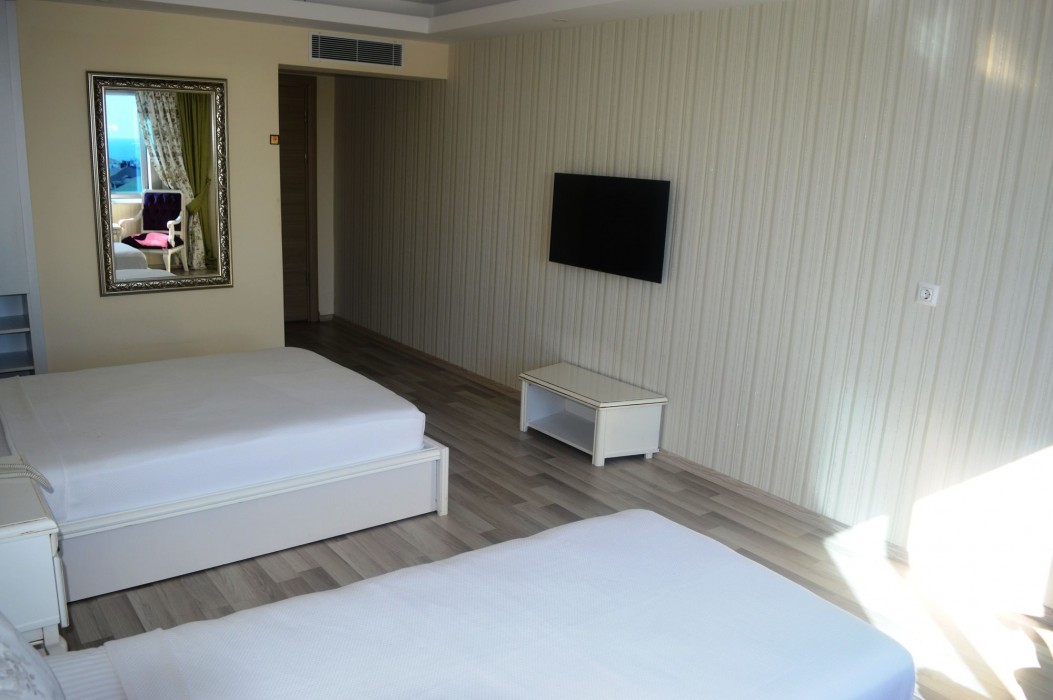 Zeugma Park Hotel (26.8 Km Away From Istanbul)