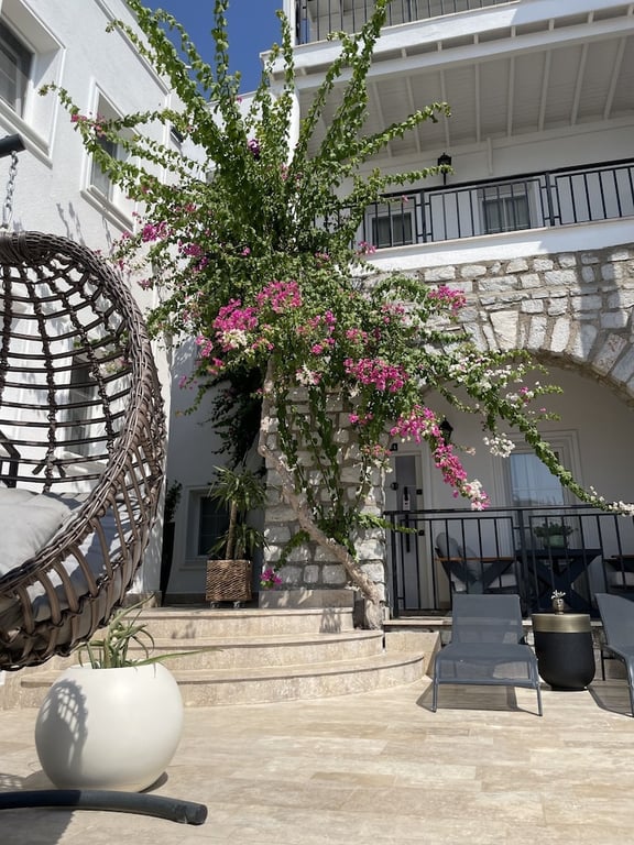 Noa Suite Hotel