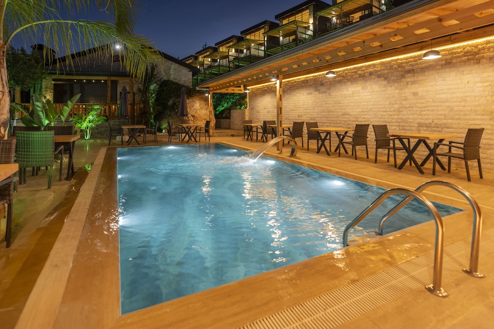 La Veranda Hotel And Bungalows