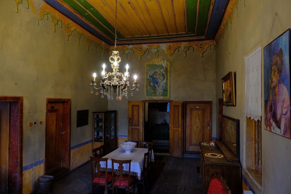 Old Greek House (The Front Desk Is Open Daily From 7:30 Am Midnight)