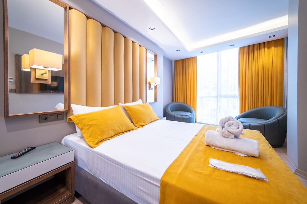 Garden Room Suit Hotel (28Km Away From Istanbul)