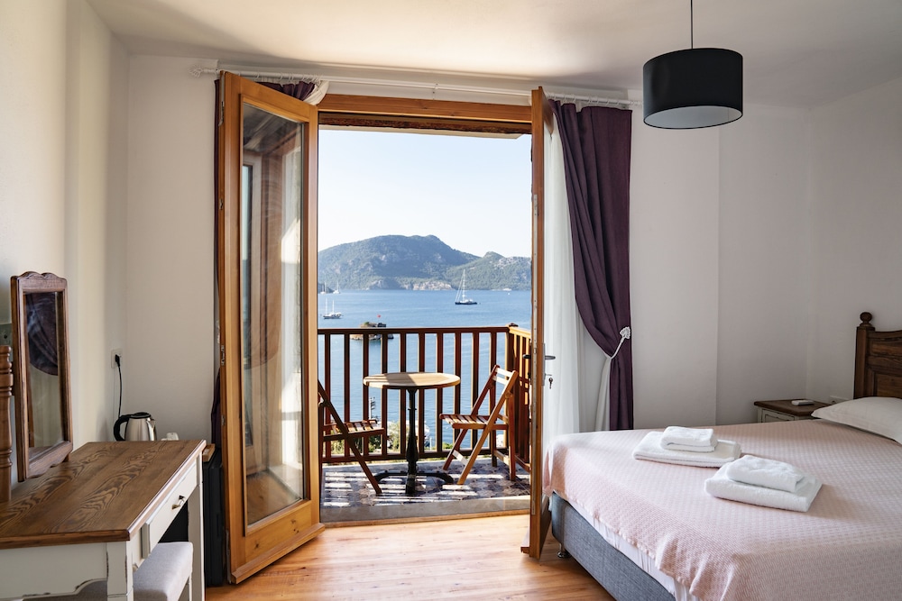Alice Tatil Evi (to Make Arrangement For Check In Please Contact The Property At Least 5 Days In Advance)